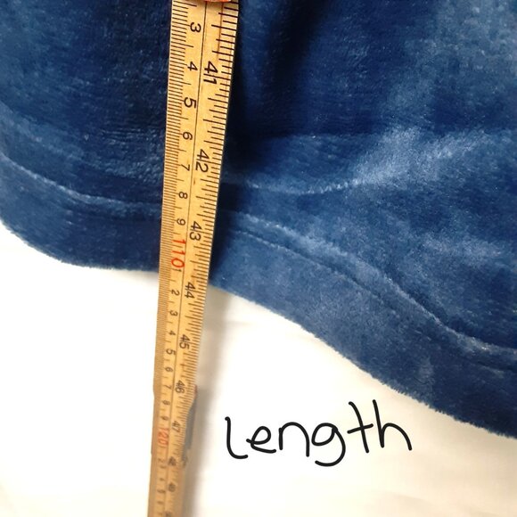 Joe Boxer Womans Belted Robe Size OSFM Long Sleeve Pockets Plush Blue NWT $65. - Picture 4 of 7